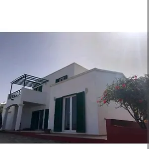 La Costa Suit , La Costa Espagne